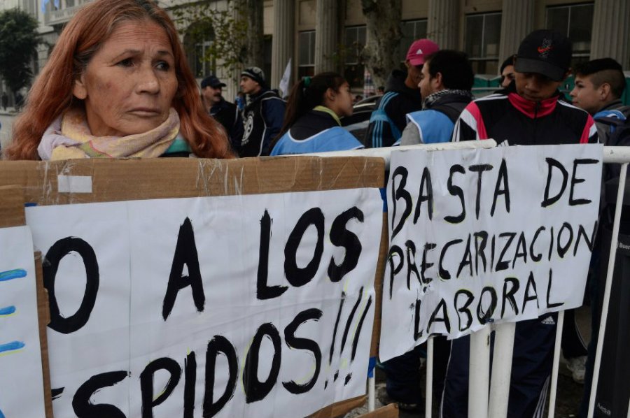 DATOS NEGATIVOS. Mientras que se generaron nuevos empleos registrados en el sector privado, el n&uacute;mero de trabajadores en negro aument&oacute; m&aacute;s r&aacute;pido.
