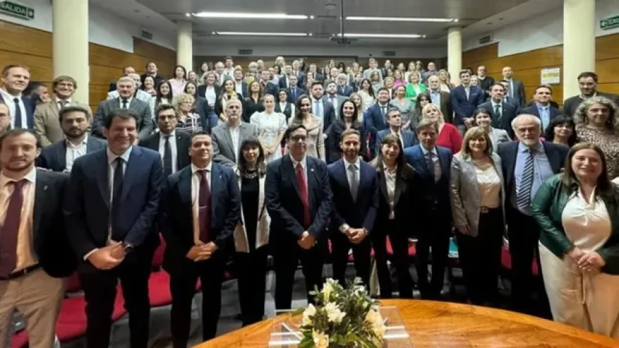 Las rafaelinas Mabel Eusebio y Mariel Tschieder en primera l&iacute;nea de la Jornada realizada en Rosario.