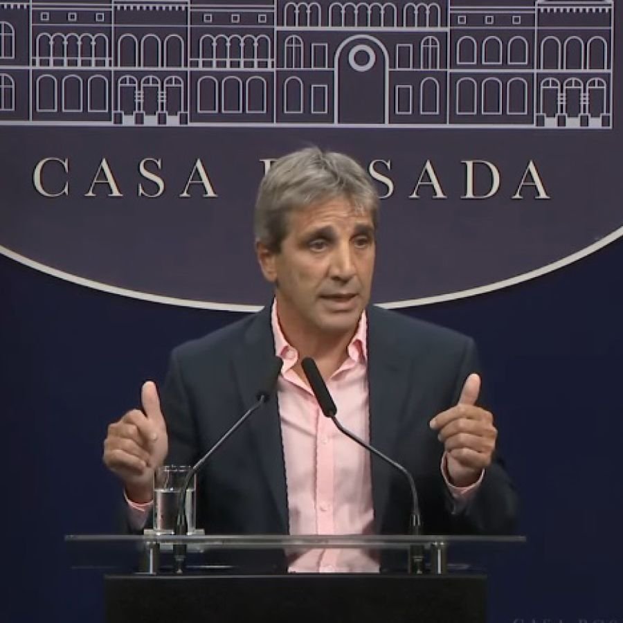 LUIS CAPUTO. El ministro de Econom&iacute;a en la era Milei.