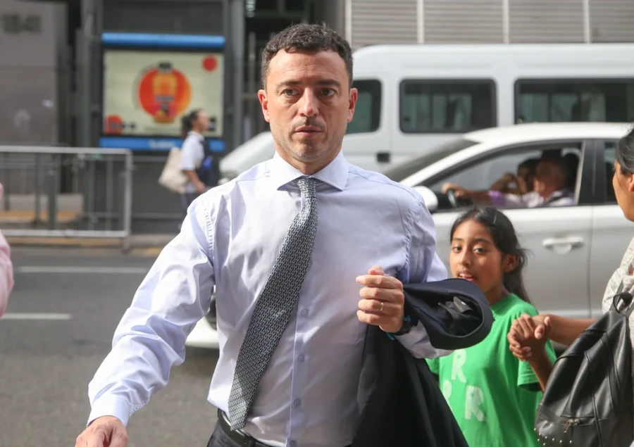 "Act&uacute;a con honestidad intelectual, pero es err&aacute;tico en el rumbo", sentenci&oacute;.
