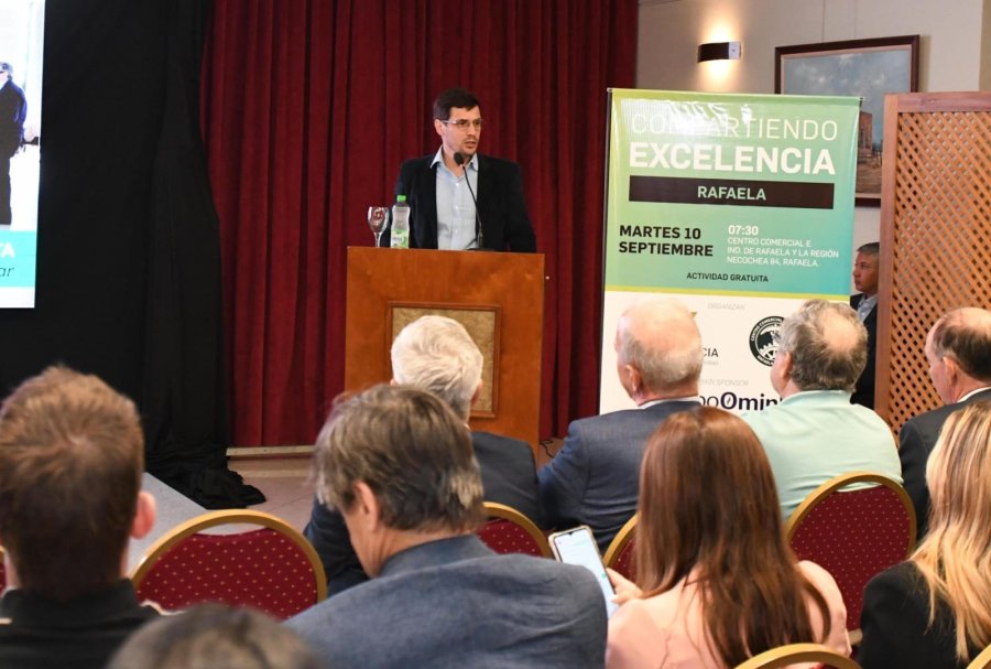 Viotti particip&oacute; de la jornada &ldquo;Compartiendo excelencia&rdquo;.