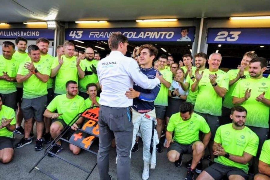 El saludo de James Vowles a Franco Colapinto tras el Gran Premio de Azerbaiy&aacute;n.
