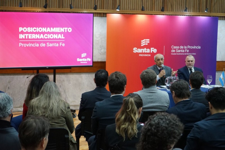 El Gobierno provincial trabaja en proyectar a Santa Fe en el contexto global y regional.