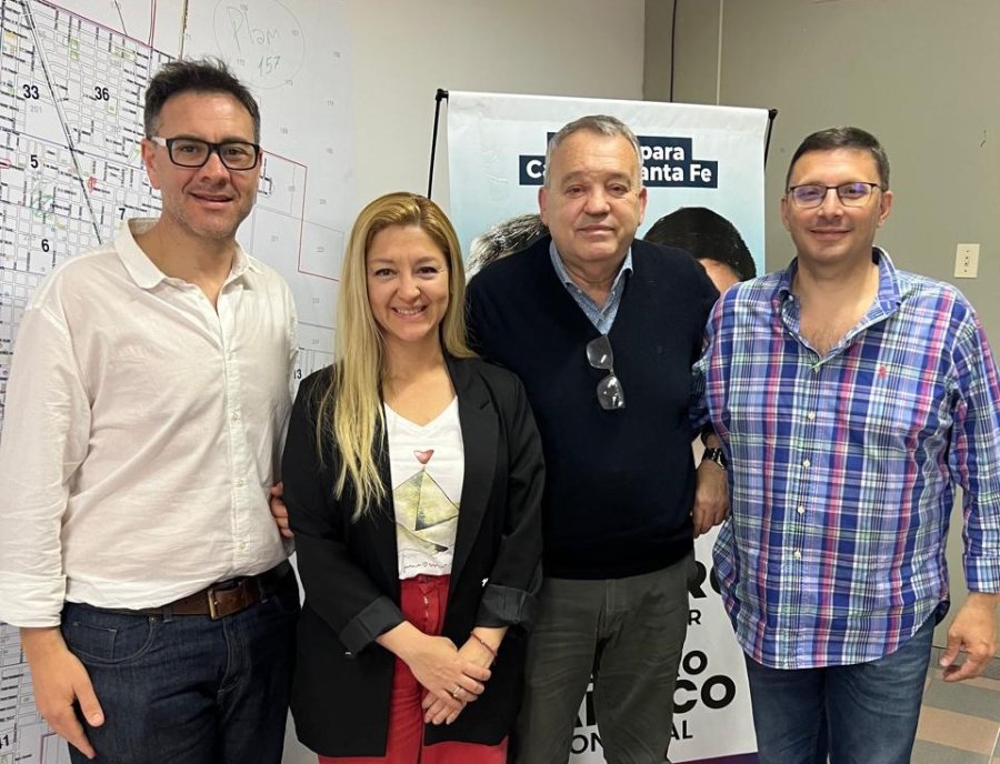 Pablo Miassi, Carla Boidi, Gabriel Real y Lisandro M&aacute;rsico en el Comit&eacute; del PDP en Rafaela
