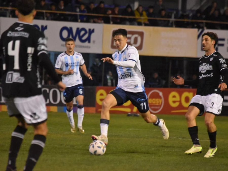 EN EL MONUMENTAL. Atl&eacute;tico recibe a Deportivo Madryn y Valdivia ir&iacute;a desde el arranque.