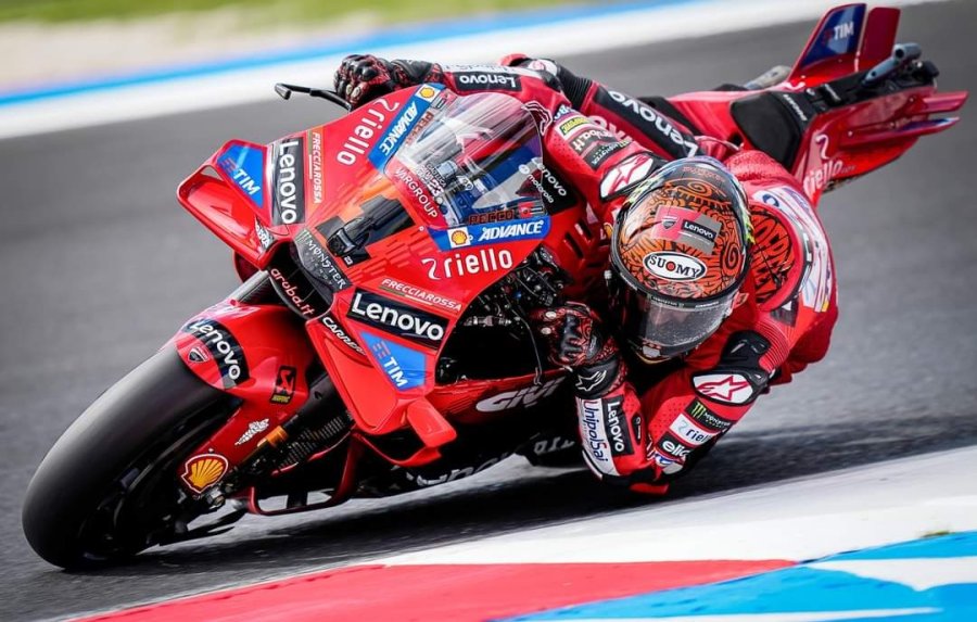Francesco Bagnaia encabez&oacute; el dominio de la marca Ducati en la Emilia-Roma&ntilde;a.