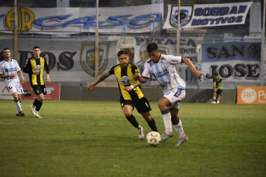 SIRVIO. DE POCO. Atlético no aprovechó la localía.