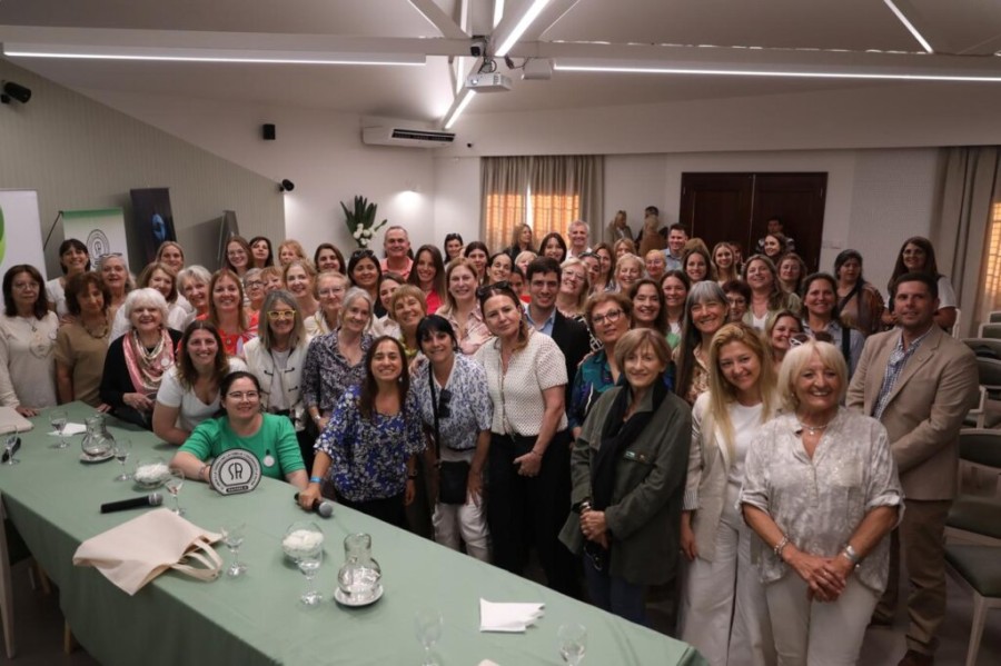 En el conversatorio.