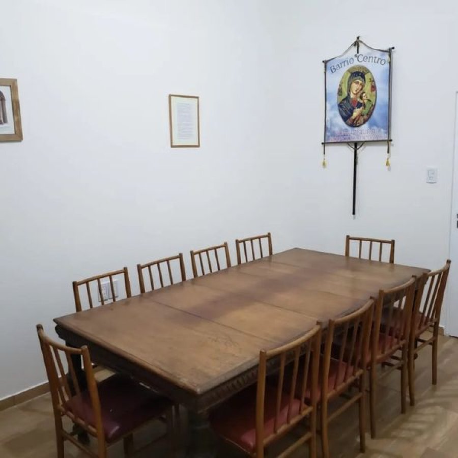 Vista general de la sala de reuniones.