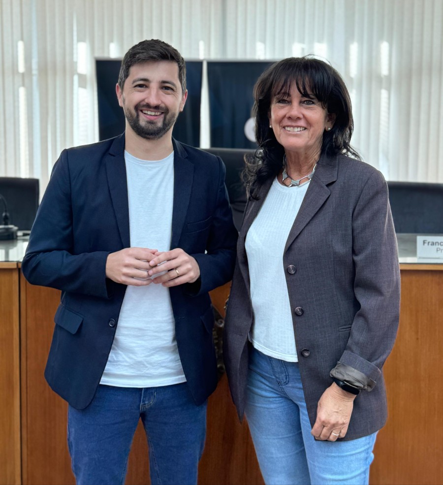 El concejal Juan Senn junto a Rita Lehmann.
