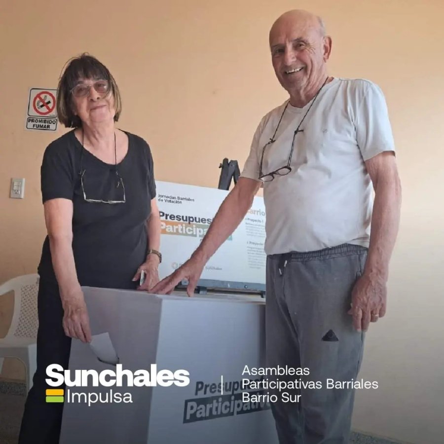 Emisi&oacute;n del voto en Barrio Sur.