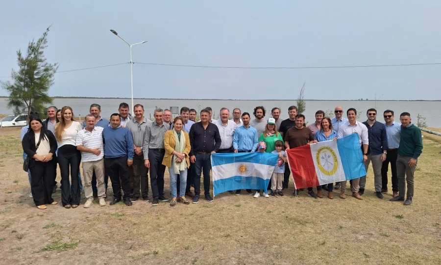 Los funcionarios que participaron de la actividad.