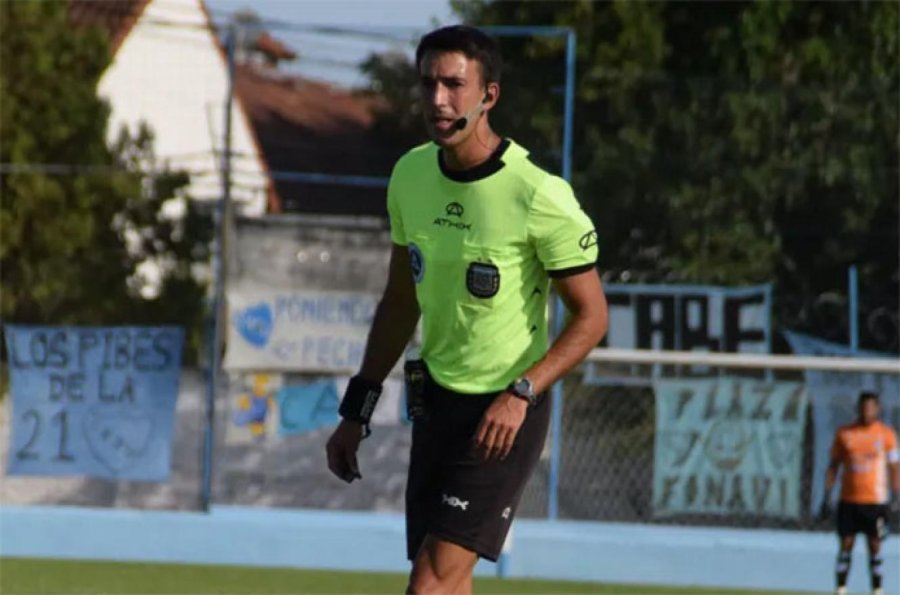 EL ARBITRO. Loustau ya estuvo este año en un partido de la Crema.