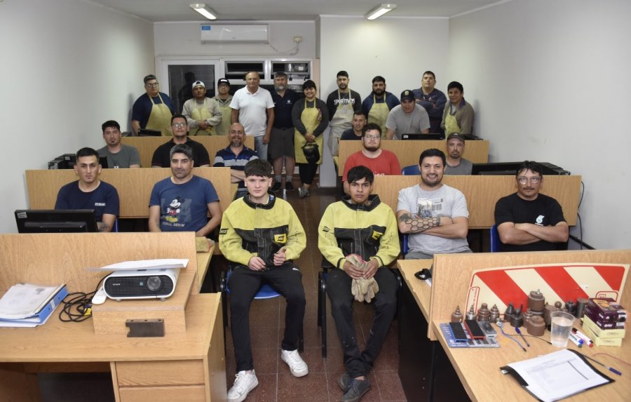 Roberto Oesquer, titular de la UOM, dio la bienvenida a los participantes de los cursos en la sede de Fundaci&oacute;n Capacitar.