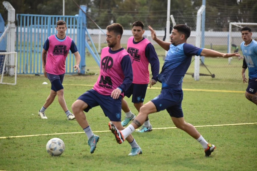 EN EL MEDIO.&nbsp; Mat&iacute;as Fissore ser&aacute; uno de los mediocampistas centrales.