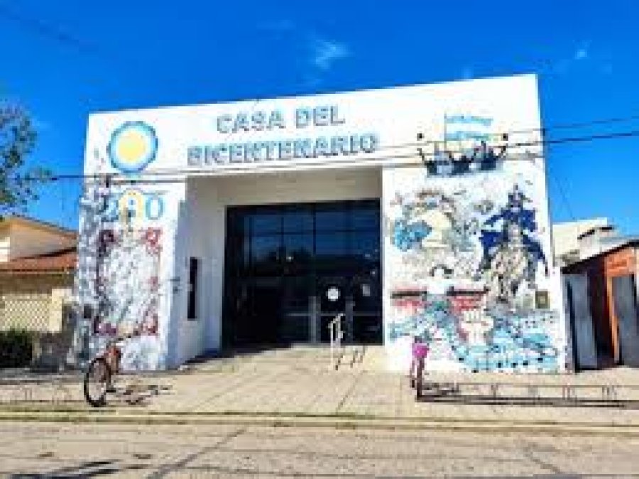 Fachada de la sala destinada a la actividad cultural.