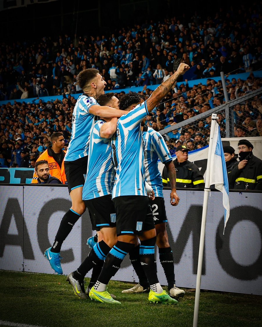 ANIMO POR LAS NUBES. La Academia viene de golear a Paranaense en la Sudamericana.