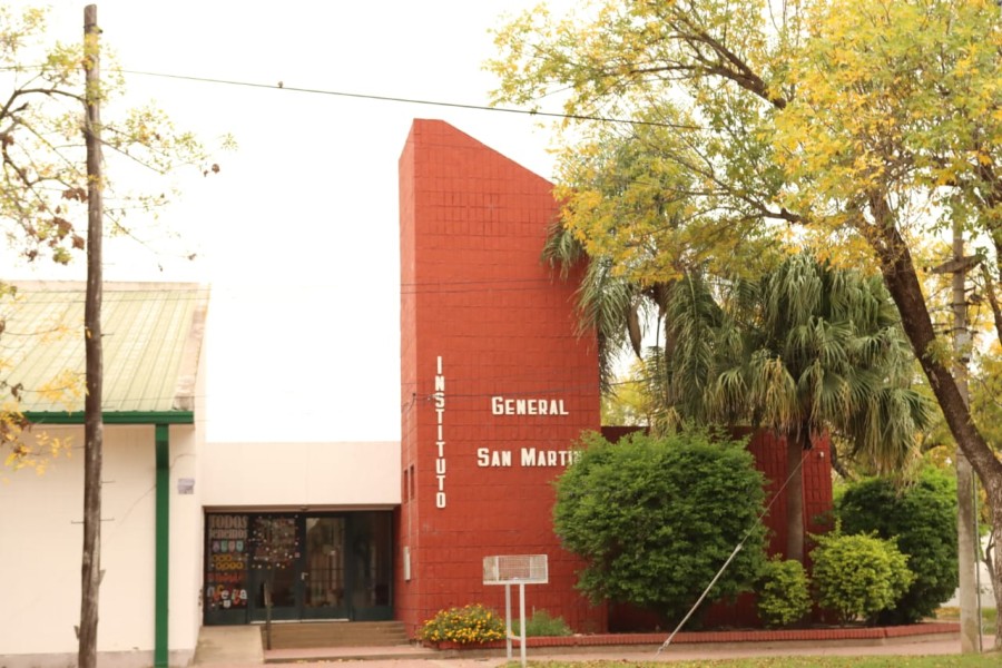 Fachada del establecimiento educativo.
