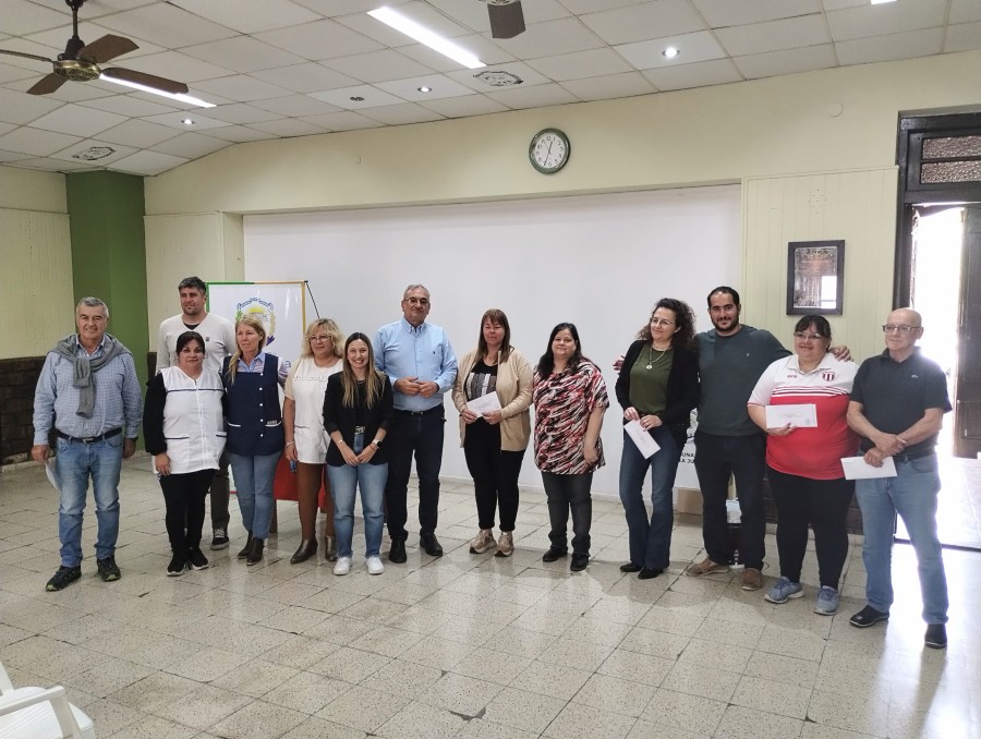 El grupo que estuvo en la reuni&oacute;n.