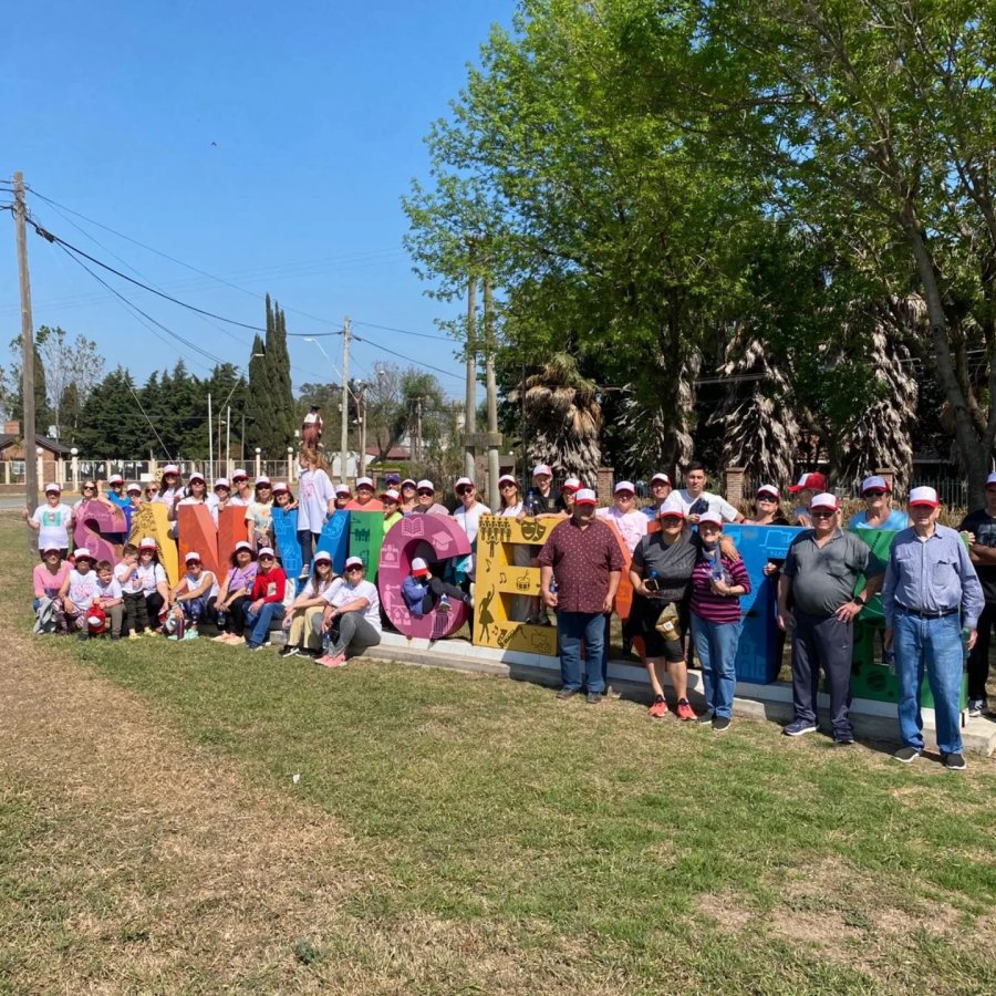 Quienes participaron en la caminata.