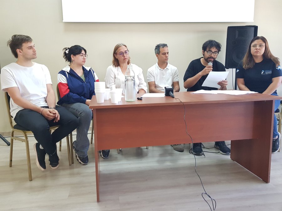 Conferencia de prensa en FAGDUT sobre la marcha universitaria.