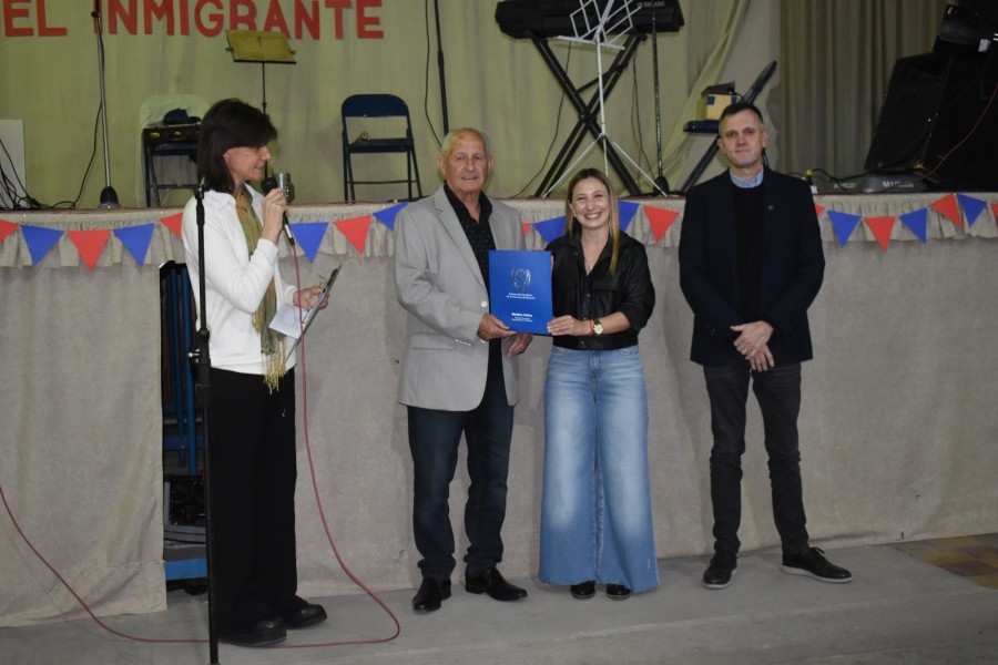 Ra&uacute;l Cuggino y B&aacute;rbara Chivallero durante el tramo protocolar de la fiesta.