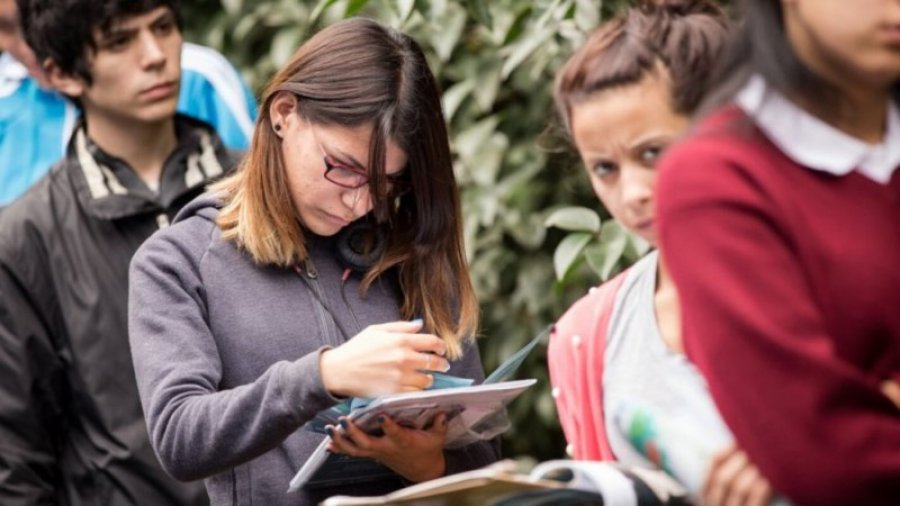 DURO INFORME. El INDEC revel&oacute; detalles sobre los magros sueldos que se cobran en Argentina y su impacto en la pobreza y la indigencia.