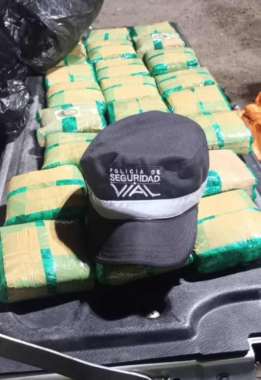 Estaba en poder de una pareja procedente de Bolivia, que llevaba la coca hacia Buenos Aires.