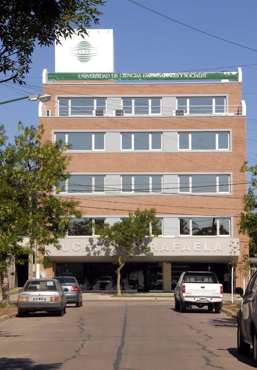 La Sede Rafaela de UCES, funciona en calle 25 de Mayo al 900.