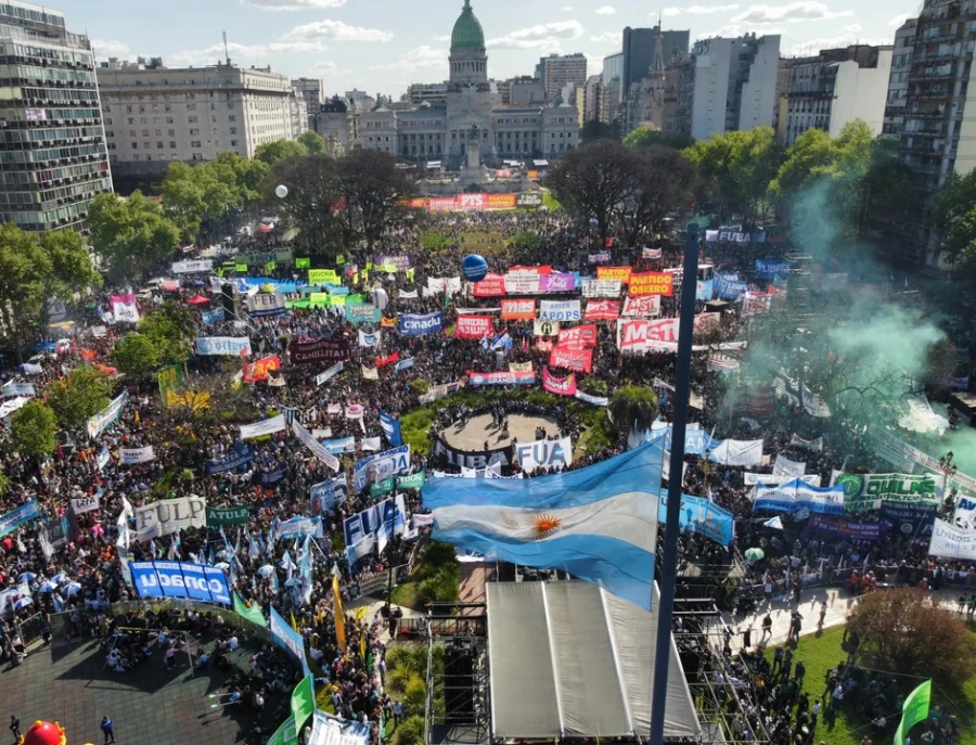 La marcha universitaria al Congreso fue multitudinaria.