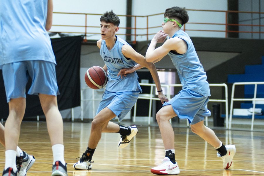 MERITO. El base benhurense en uno de los Campus de Desarrollo anteriores.