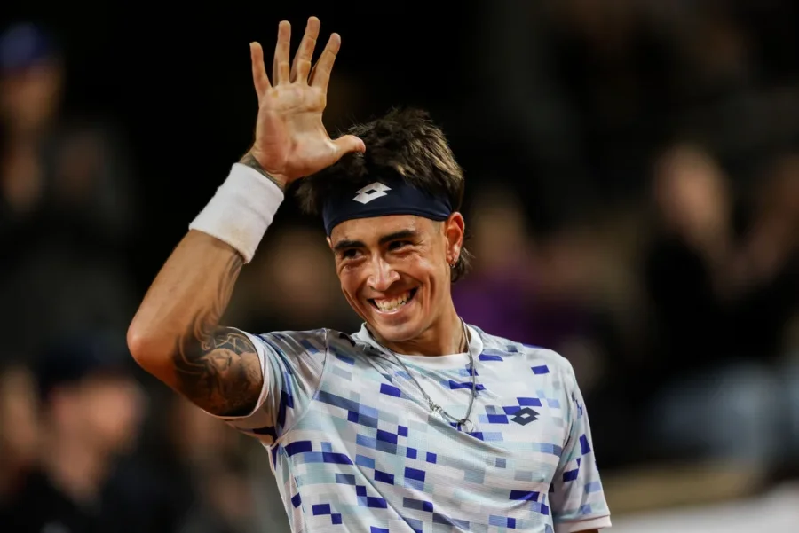 Francisco Comesaña festeja el pase a cuartos de final.