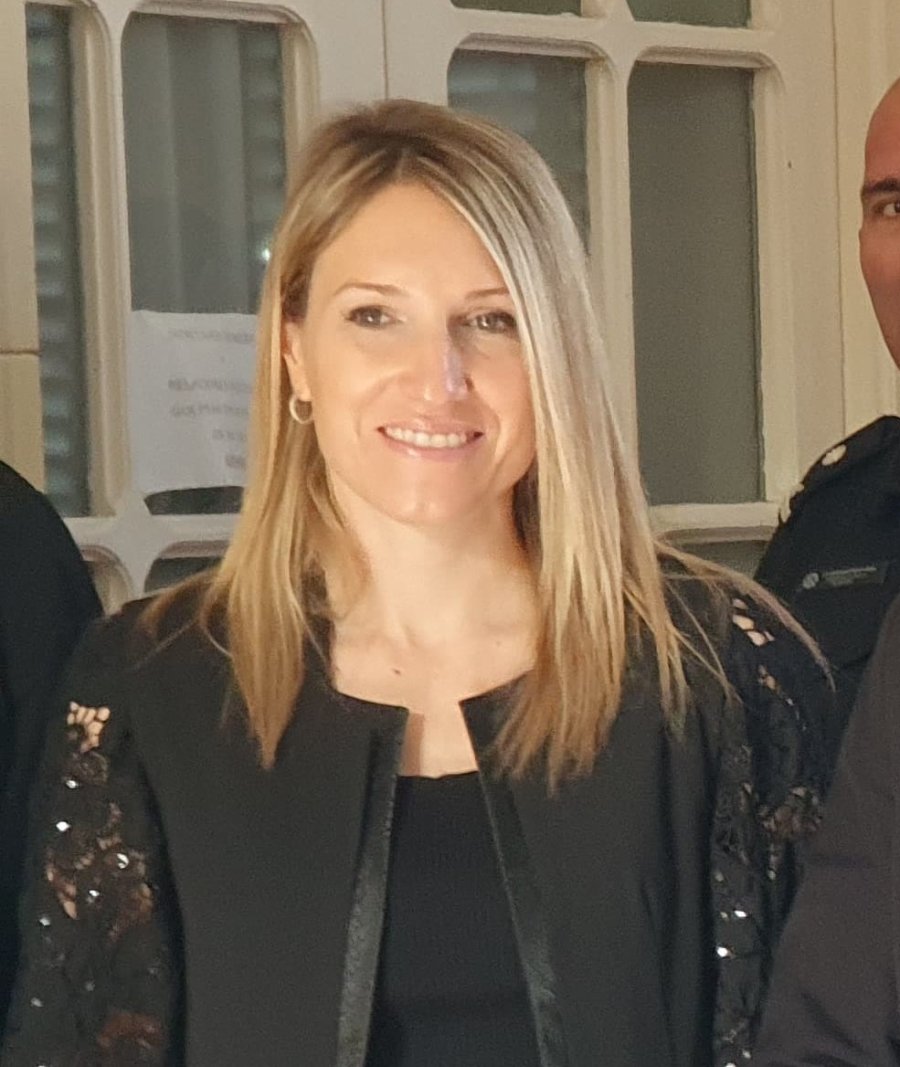 La secretaria de Gestión Institucional del Ministerio de Justicia y Seguridad de Santa Fe, Lic. María Virginia Coudannes.