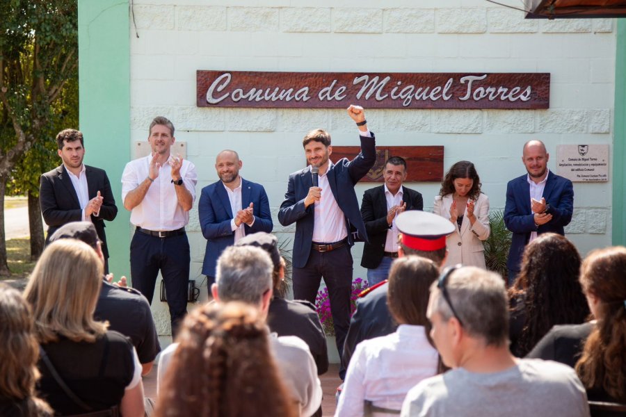 RECORRIDA. Pullaro visit&oacute; este s&aacute;bado localidades de los departamentos General L&oacute;pez y Caseros.