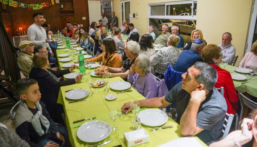Vista general de la celebraci&oacute;n comunitaria.