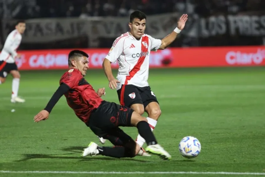 RIVER NO PUDO SALIR DEL CERO CON PLATENSE