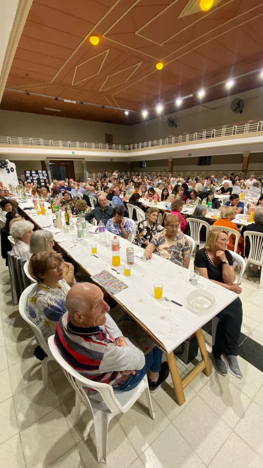 Vista general del animado festejo.
