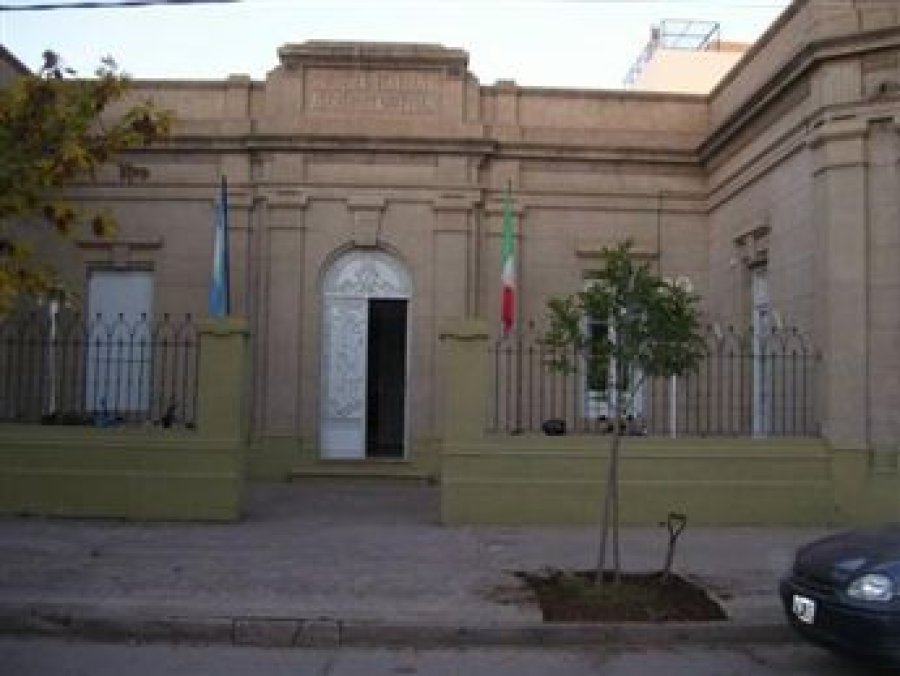 Fachada de la Asociación Italiana "Alfredo Cappellini".