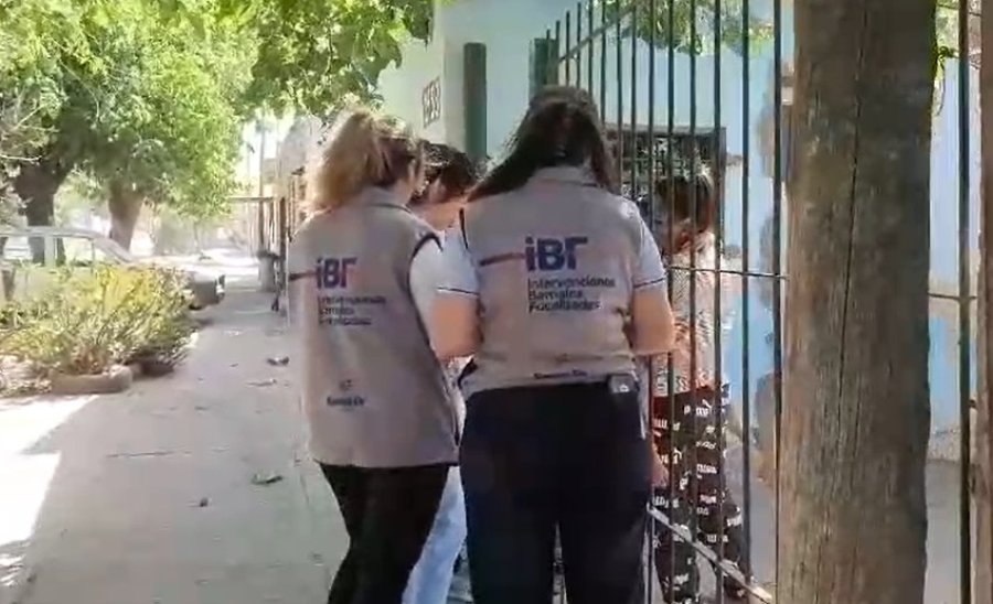 Los integrantes de los equipos de trabajo tienen como misi&oacute;n recorrer todos los domicilios del barrio para conocer las distintas realidades que viven sus familias.