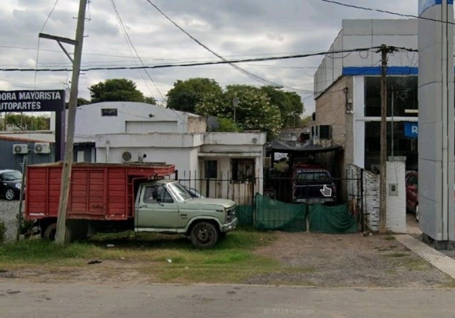 La tragedia se desencadenó en Av. Angela de la Casa al 400, en una casa ubicada al lado de una concesionaria de autos.