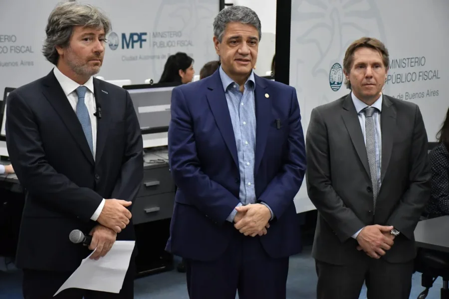 Jorge Macri estuvo en la sede del Cuerpo de Investigaciones Judiciales y lo acompañaron el ministro de Justicia, Gabino Tapia, y el Fiscal General de la Ciudad, Juan Bautista Mahiques.