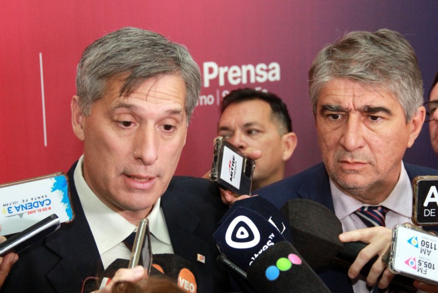 El Gobierno de Santa Fe mantuvo una nueva reuni&oacute;n con los gremios representantes de los trabajadores estatales.
