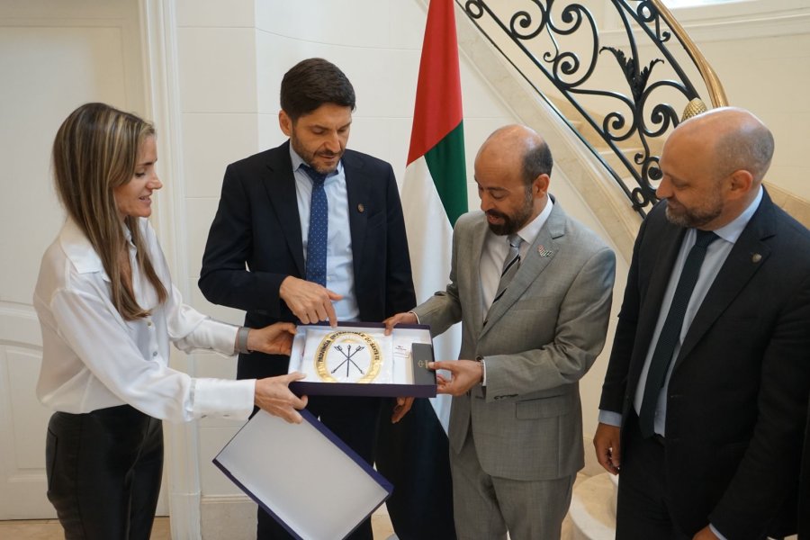 Pullaro, Losada y Puccini junto al embajador de Emiratos Arabes Unidos.