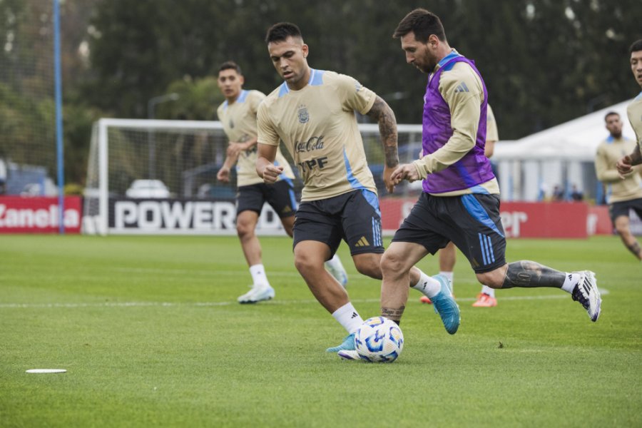 LA SELECCIÓN TRABAJA CON LA CABEZA PUESTA EN BOLIVIA