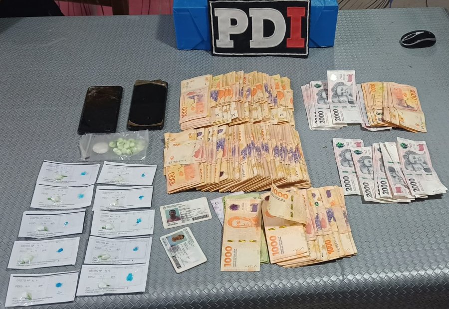 <i>Se secuestraron estupefacientes, dos tel&eacute;fonos celulares y m&aacute;s de $900.000 en efectivo.</i>