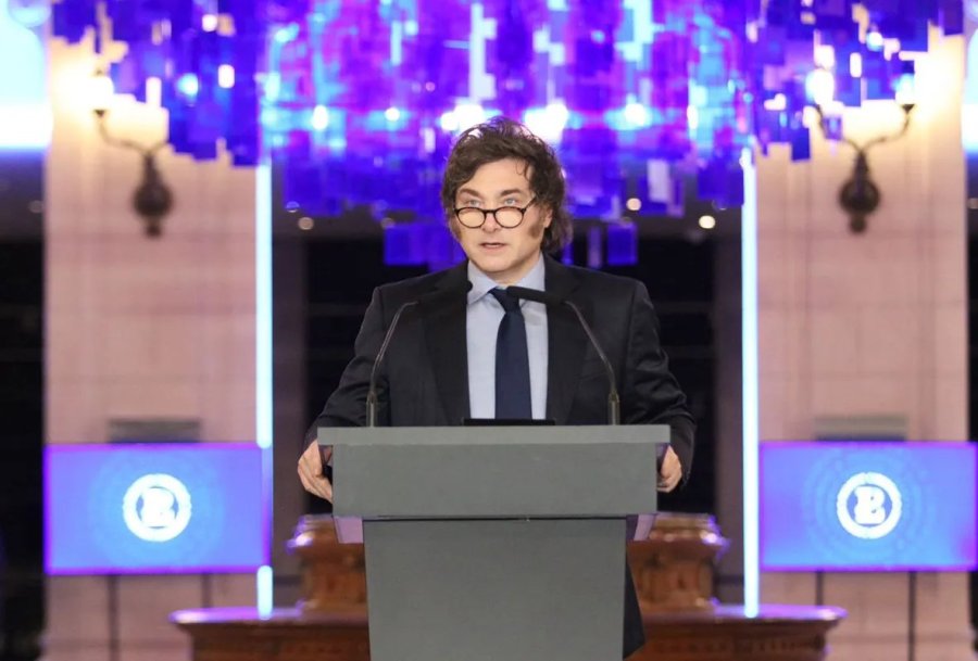 Milei al brindar su mensaje en el acto de cambio de nombre del ex Palacio de Correos.