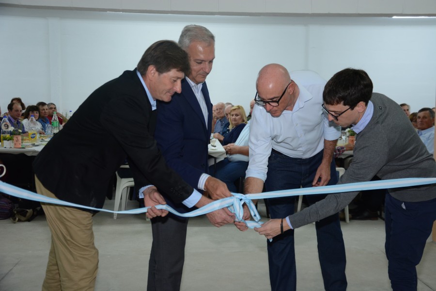 Ricardo Garbagnoli,Pablo Far&iacute;as, Juan Tabin y Lucas Fresneda durante el corte de cintas.