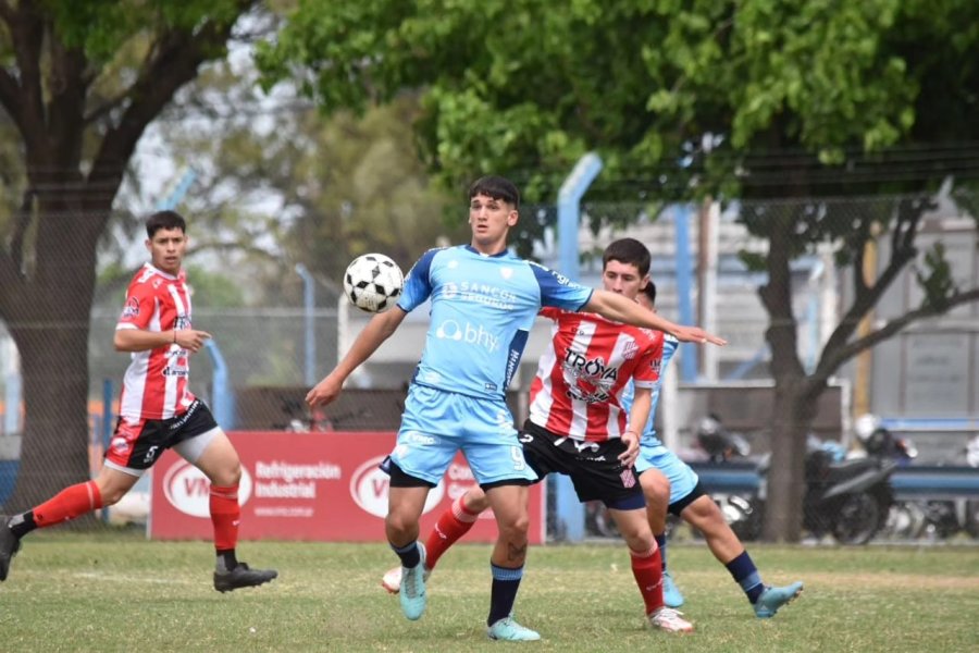LA CREMA SUPERÓ AL LEÓN EN EL CLÁSICO RAFAELINO