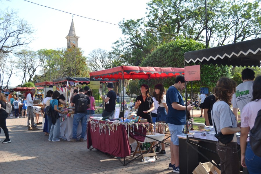 A lo largo de la semana, el evento reuni&oacute; a familias, escritores/as locales y de otras provincias, y a m&aacute;s de 1.500 estudiantes.