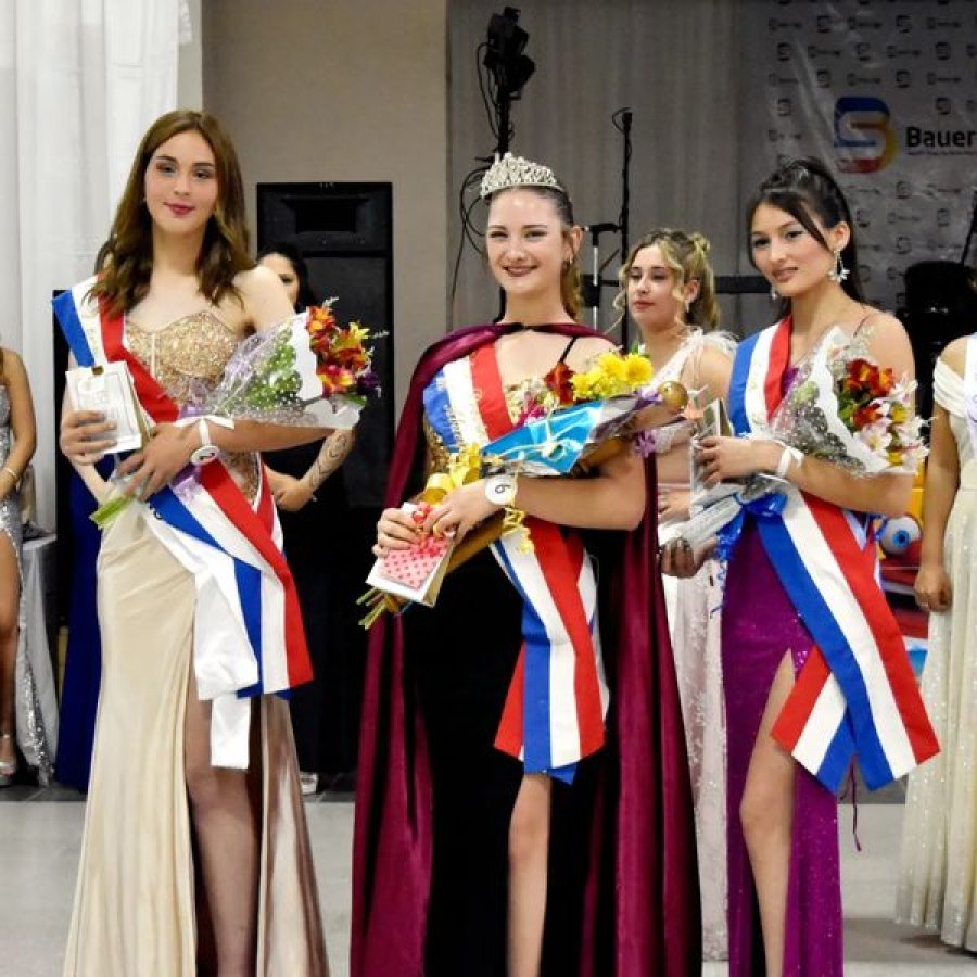 Las bellezas seleccionadas por el jurado.